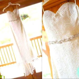 Casablanca 2131 lace wedding gown